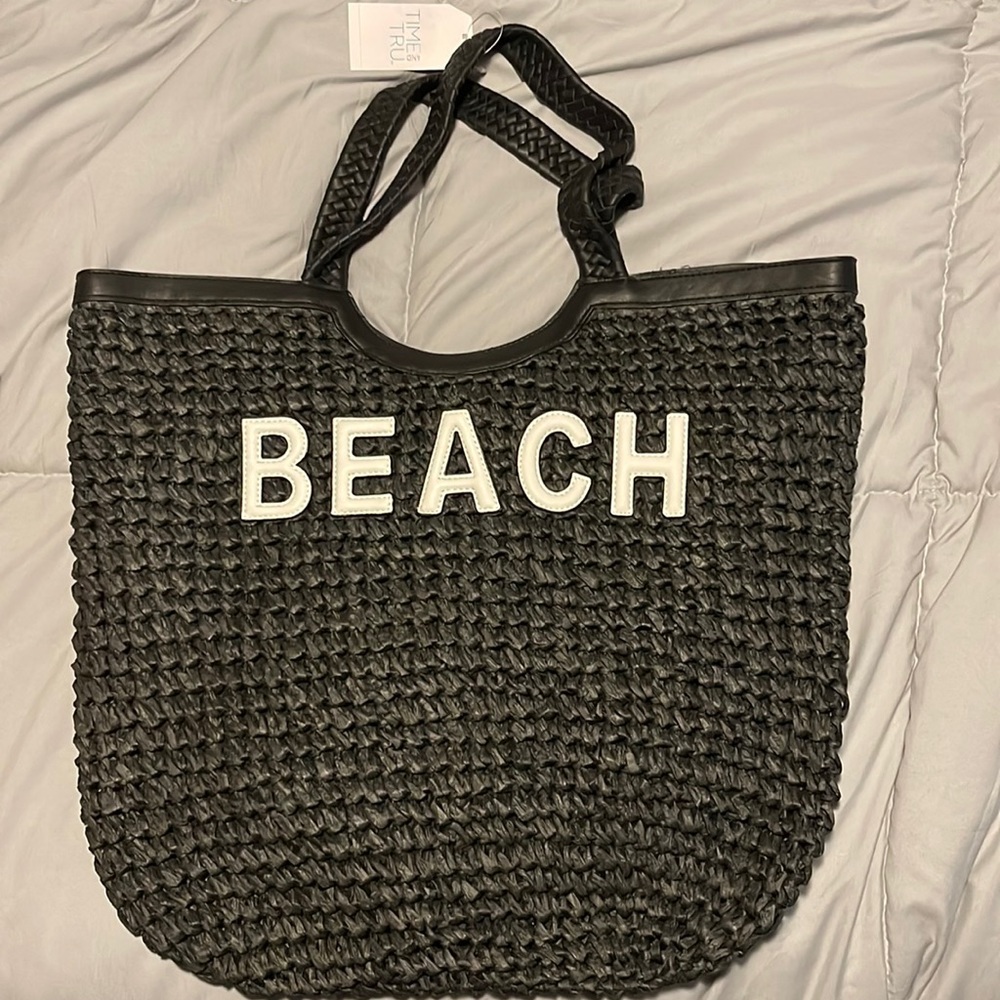 XL Straw Beach Bag NWT. Bundle & save $$$ - Picture 6 of 7